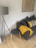 Beautiful 2 Bed Bungalow in Laugharne Situated