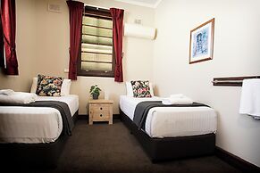 Esk Grand Hotel