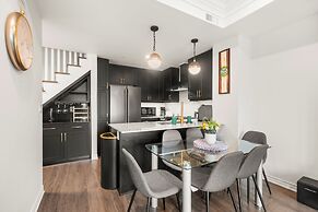 GLOBALSTAY Luxury Townhouse Minutes Away From Waterfront