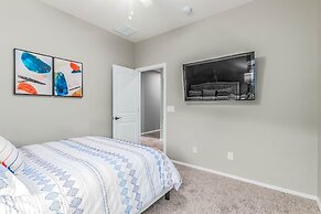 Tucana Seville Gilbert 3 Bedroom Home by RedAwning