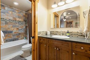 8201 Mill Creek - Private Hot Tub! 3 Bedroom Condo by RedAwning