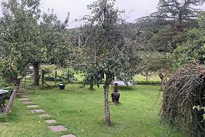 2-bed Cabin Sleeps 4 -small Pets Ok -free Parking