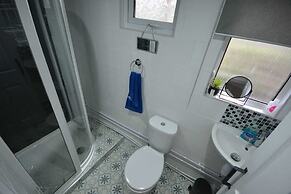 Stunning 2-bed Cabin in Nantglyn Denbigh