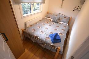 Stunning 2-bed Cabin in Nantglyn Denbigh