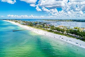 AMI Lighthouse Cottage-one Minute Walk To The Beach-keyless Locks