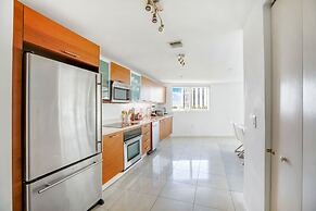 Spacious 3-Bedroom in the Heart Miami
