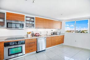 Spacious 3-Bedroom in the Heart Miami