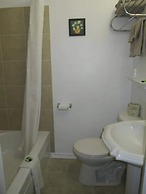 Edgewater Motel & Campground