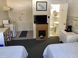 Edgewater Motel & Campground