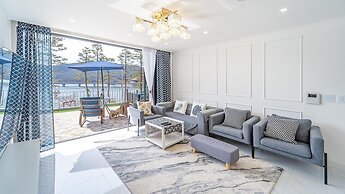 Chungnam Cheongyang Kongmaea Poolvilla