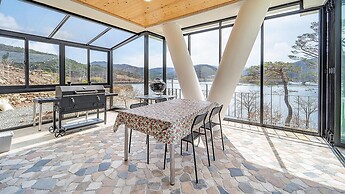 Chungnam Cheongyang Kongmaea Poolvilla