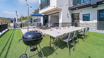 Chungnam Cheongyang Kongmaea Poolvilla