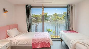 Chungnam Cheongyang Kongmaea Poolvilla
