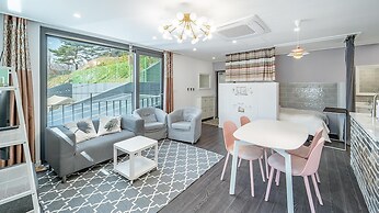 Chungnam Cheongyang Kongmaea Poolvilla