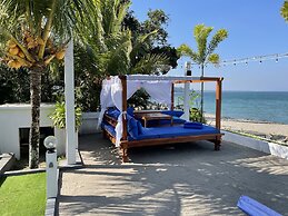 Beach Club Lombok by Bale Solah