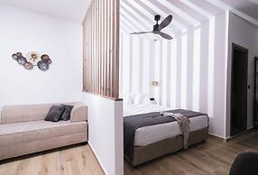 ELEATERRA HOTEL