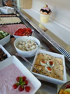 ELEATERRA HOTEL