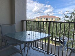 301 - Super Clean & Beautiful. Pools, Gym, Lake