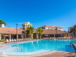 301 - Super Clean & Beautiful. Pools, Gym, Lake