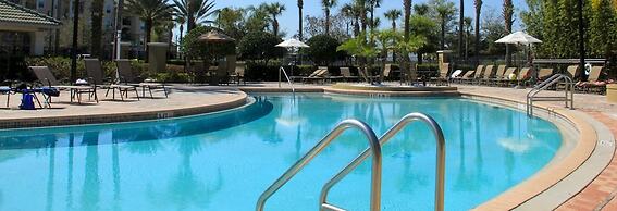 301 - Super Clean & Beautiful. Pools, Gym, Lake