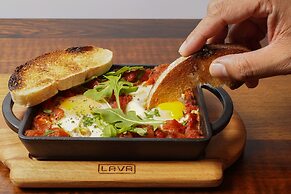 Caption BY Hyatt Beale Street Memphis