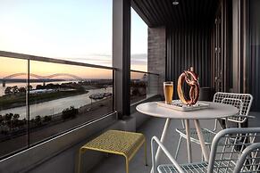 Caption BY Hyatt Beale Street Memphis