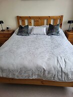 Charming 1-bed Apartment in Barefield