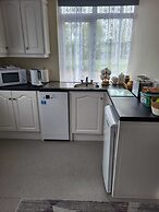 Charming 1-bed Apartment in Barefield