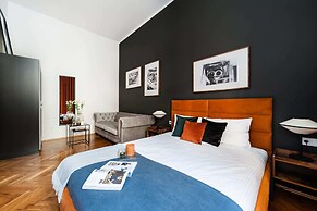 Crystal House - LoftAffair Collection