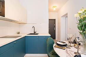 Crystal House - LoftAffair Collection