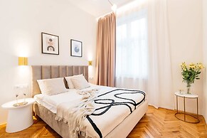 Crystal House - LoftAffair Collection