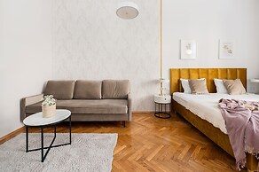 Crystal House - LoftAffair Collection