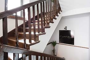 Crystal House - LoftAffair Collection