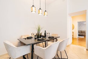 Crystal House - LoftAffair Collection