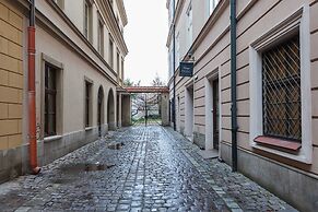 Crystal House - LoftAffair Collection