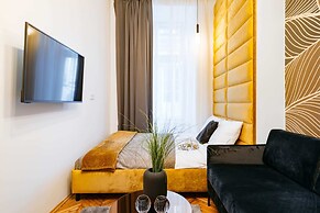 Crystal House - LoftAffair Collection