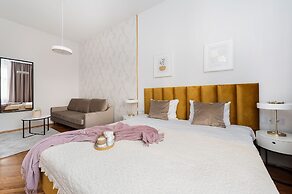 Crystal House - LoftAffair Collection