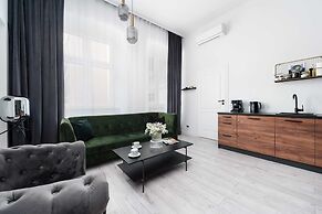 Crystal House - LoftAffair Collection