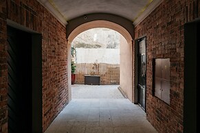 Crystal House - LoftAffair Collection