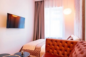 Crystal House - LoftAffair Collection