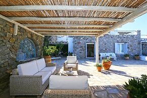 Amati Villa Cavo Dellos