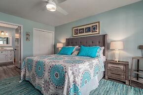 Blue Bayou - 1912 Cadillac 4 Bedroom Home by RedAwning