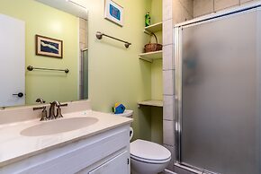 Blue Bayou - 1912 Cadillac 4 Bedroom Home by RedAwning