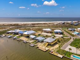 Blue Bayou - 1912 Cadillac 4 Bedroom Home by RedAwning