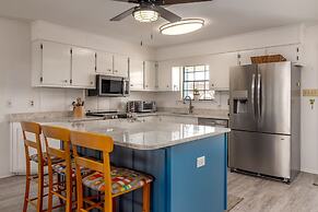 Blue Bayou - 1912 Cadillac 4 Bedroom Home by RedAwning