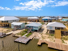 Blue Bayou - 1912 Cadillac 4 Bedroom Home by RedAwning