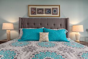 Blue Bayou - 1912 Cadillac 4 Bedroom Home by RedAwning