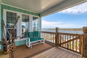 Blue Bayou - 1912 Cadillac 4 Bedroom Home by RedAwning