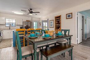 Blue Bayou - 1912 Cadillac 4 Bedroom Home by RedAwning