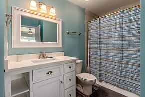 Blue Bayou - 1912 Cadillac 4 Bedroom Home by RedAwning